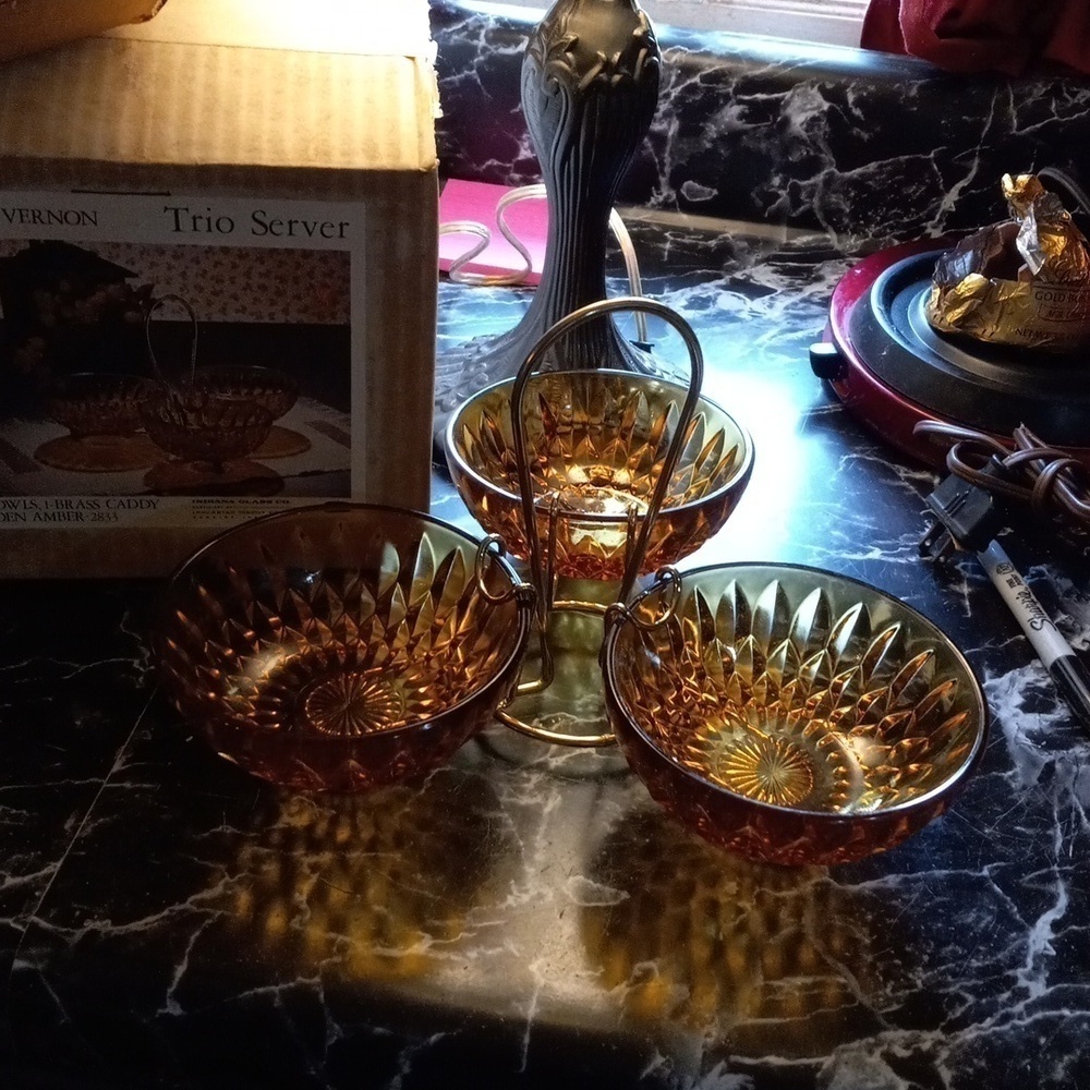 Vintage Indiana Glass amber Mount Vernon Trio Server set